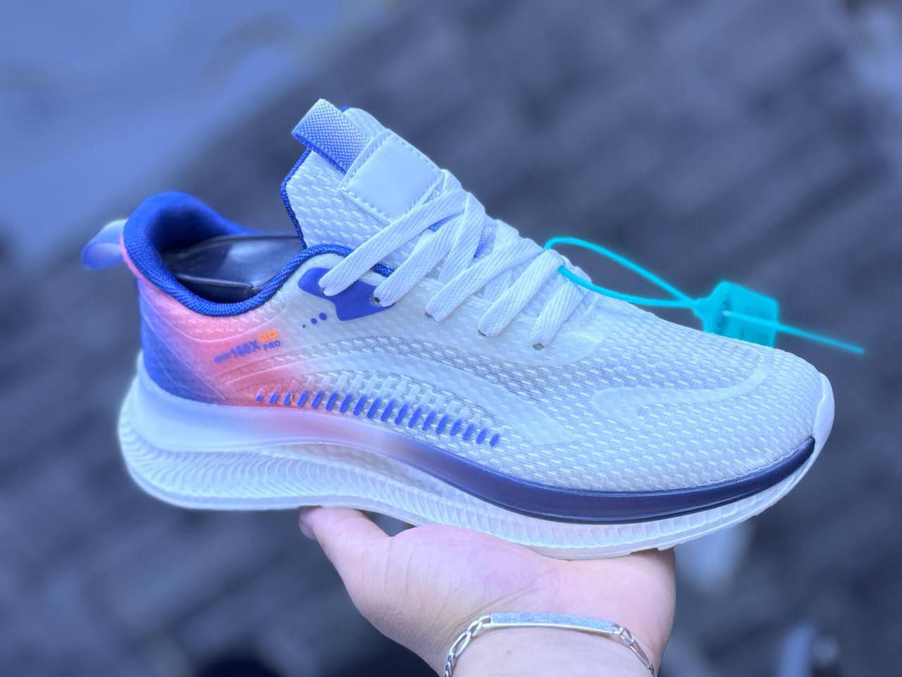 photo_6039659733092255969_y